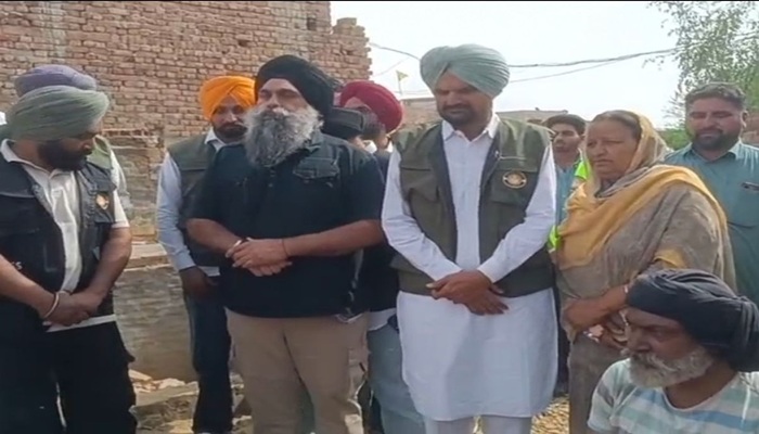 ਸਿੱਧੂ ਮੂਸੇਵਾਲਾ ਕਤਲ ਮਾਮਲੇ ‘ਚ 2 ਮੁਲਜ਼ਮਾਂ ਨੂੰ ਮਿਲੀ ਬੇਲ, ਬਲਕੌਰ ਸਿੰਘ ਨੇ ਕਿਹਾ- “ਅਦਾਲਤ ਦੇ ਫੈਸਲੇ ‘ਤੇ ਟਿੱਪਣੀ ਨਹੀਂ ਕਰ ਸਕਦੇ”