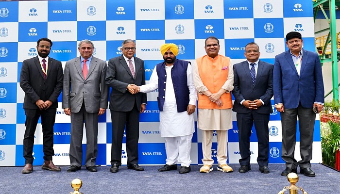 CM ਮਾਨ ਵੱਲੋਂ ਲੁਧਿਆਣਾ ‘ਚ ਟਾਟਾ ਗ੍ਰੀਨ ਸਟੀਲ ਪਲਾਂਟ ਦਾ ਉਦਘਾਟਨ, ਕਿਹਾ- “ਰੇਹੜੀ ਵਾਲਾ ਹੋਵੇ ਜਾਂ ਟਾਟਾ, ਪੰਜਾਬ ‘ਚ ਕਿਸੇ ਨੂੰ ਨਹੀਂ ਹੁੰਦਾ ਘਾਟਾ”