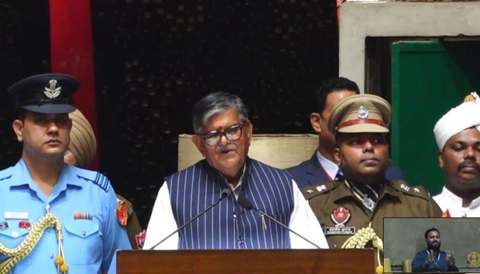 ਪੰਜਾਬ ਬਜਟ ਸੈਸ਼ਨ : ਰਾਜਪਾਲ ਨੇ ਭਾਸ਼ਨ ਦੌਰਾਨ ਪੰਜਾਬ ਸਰਕਾਰ ਦੀਆਂ ਗਿਣਾਈਆਂ ਪ੍ਰਾਪਤੀਆਂ, ਕਾਰਵਾਈ 2 ਵਜੇ ਤੱਕ ਮੁਲਤਵੀ