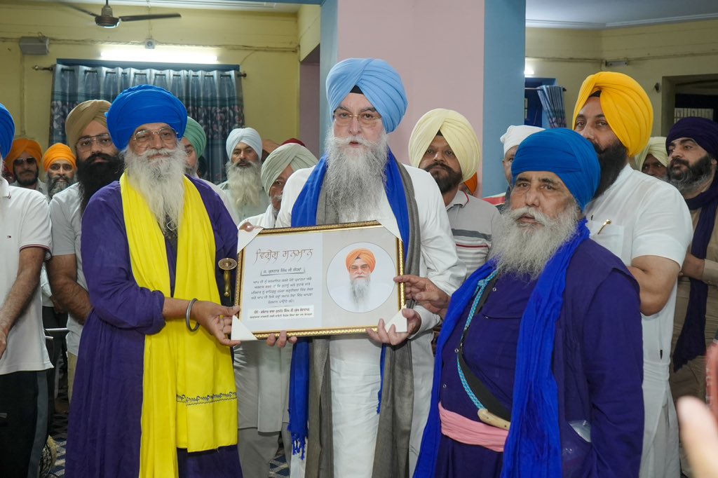 ਪੰਜਾਬ ‘ਚ ਬੇਅਦਬੀ ਵਿਰੋਧੀ ਕਾਨੂੰਨ ਲਾਗੂ ਕਰਨ ਲਈ ਸਪੀਕਰ ਕੁਲਤਾਰ ਸਿੰਘ ਸੰਧਵਾਂ ਦਾ ਵਿਸ਼ੇਸ਼ ਸਨਮਾਨ, ਸ਼ਖਸੀਅਤ ਦੀ ਹੋਈ ਸ਼ਲਾਘਾ