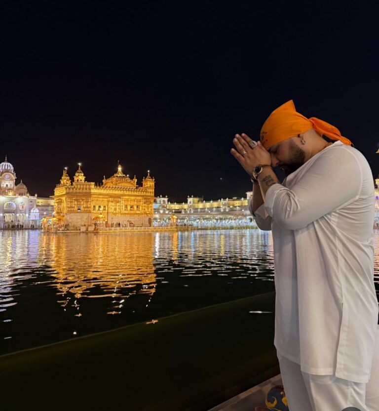 ਸ੍ਰੀ ਦਰਬਾਰ ਸਾਹਿਬ ਵਿਖੇ ਨਤਮਸਤਕ ਹੋਏ ਪੰਜਾਬੀ ਗਾਇਕ ਬੀ ਪ੍ਰਾਕ, ਸਰਵਣ ਕੀਤੀ ਗੁਰਬਾਣੀ