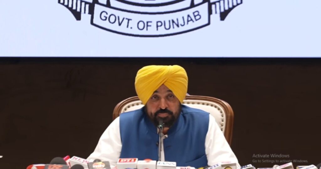 ਆਸਟ੍ਰੇਲੀਆ ਵੱਲੋਂ 11 ਪੰਜਾਬੀਆਂ ਸਣੇ 15 ਭਾਰਤੀ ਡਿਪੋਰਟ, ਡਿਪੋਰਟੀਜ਼ ਨੂੰ ਦਿੱਲੀ ਏਅਰਪੋਰਟ ‘ਤੇ ਕਰਾਂਗੇ ਰਿਸੀਵ : CM ਮਾਨ