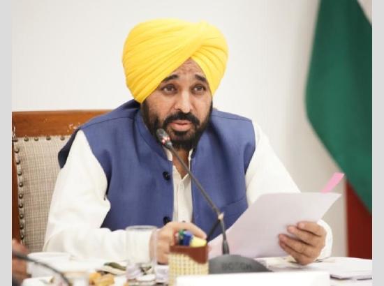 CM ਮਾਨ ਫਿਨਲੈਂਡ ਦੌਰੇ ‘ਤੇ, ਪਰਵਾਸੀ ਪੰਜਾਬੀਆਂ ਨਾਲ ਕੀਤੀ ਗੱਲਬਾਤ, ਕਿਹਾ “ਪੰਜਾਬ ਤੇਜ਼ੀ ਨਾਲ ਵਿਕਾਸ ਕਰ ਰਿਹਾ ਹੈ ਤੇ ਹਰ ਪੰਜਾਬੀ ਨੂੰ ਇਸ ਇਤਿਹਾਸਕ ਕਦਮ ਦਾ ਹਿੱਸਾ ਬਣਨਾ ਚਾਹੀਦਾ ਹੈ”