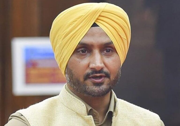 ਸੰਸਦ ਮੈਂਬਰ ਹਰਭਜਨ ਸਿੰਘ ਨੂੰ ਕੇਂਦਰ ਤੋਂ ਮਿਲੀ CRPF ਦੀ ਸੁਰੱਖਿਆ, ਪੰਜਾਬ ਪੁਲਿਸ ਨੇ ਵਾਪਸ ਲੈ ਲਈ ਸੀ ਸੁਰੱਖਿਆ