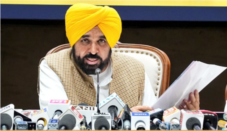 “ਬਲੈਕਮੇਲਿੰਗ ਨਹੀਂ ਚੱਲੇਗੀ, ਧੌਣ ‘ਤੇ ਗੋਡਾ ਬਰਦਾਸ਼ਤ ਨਹੀਂ…”, ਆੜ੍ਹਤੀਆਂ ਦੀ ਹੜਤਾਲ ‘ਤੇ ਬੋਲੇ CM ਭਗਵੰਤ ਮਾਨ