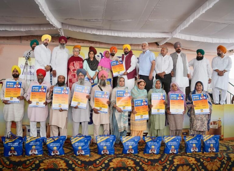 ਪੰਜਾਬ ਦੇ 40 ਲੱਖ ਪਰਿਵਾਰਾਂ ਨੂੰ ਮੁਫਤ ਰਾਸ਼ਨ ਕਿੱਟ ਮਿਲਣੀ ਸ਼ੁਰੂ, CM ਭਗਵੰਤ ਮਾਨ ਨੇ ‘ਮੇਰੀ ਰਸੋਈ’ ਸਕੀਮ ਦੀ ਕੀਤੀ ਸ਼ੁਰੂਆਤ