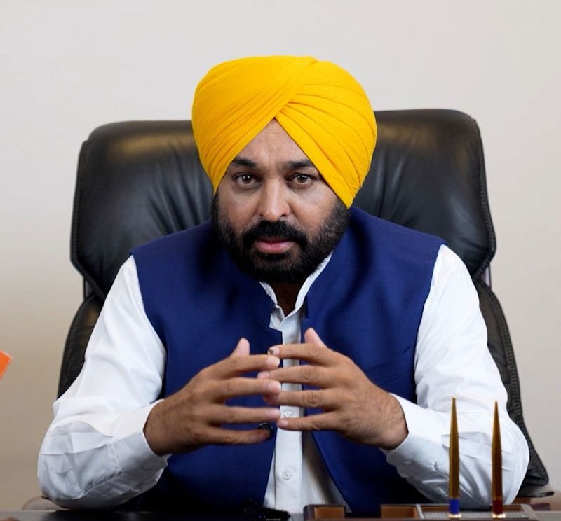 CM ਭਗਵੰਤ ਮਾਨ ਅੱਜ ਲੁਧਿਆਣਾ ਦੌਰੇ ‘ਤੇ, ਹਲਵਾਰਾ ਹਵਾਈ ਅੱਡੇ ਦੇ ਪ੍ਰਬੰਧਾਂ ਦਾ ਲੈਣਗੇ ਜਾਇਜ਼ਾ
