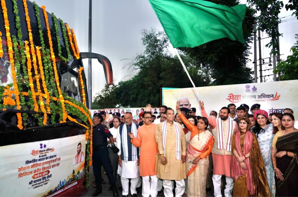 hr-chd-chief-minister-flag-off-haryana-influencer-group-uttrakhand-hisar-airport-hydrogen-train-special-project-panchkula-haryana-7212160_29092026210447_2909f_1790696087_687