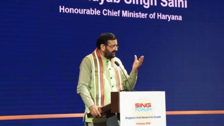 1200-675-27797595-thumbnail-16x9-haryana-cm-nayab-singh-saini-attended-the-singapore-india-network-for-growth-forum-event-in-singapore (1)